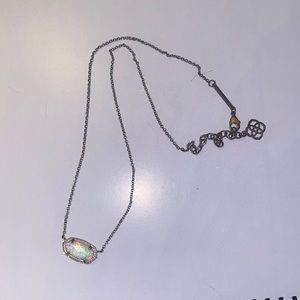 Kendra Scott necklace